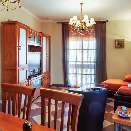 דירה 3 Bedroom In *
